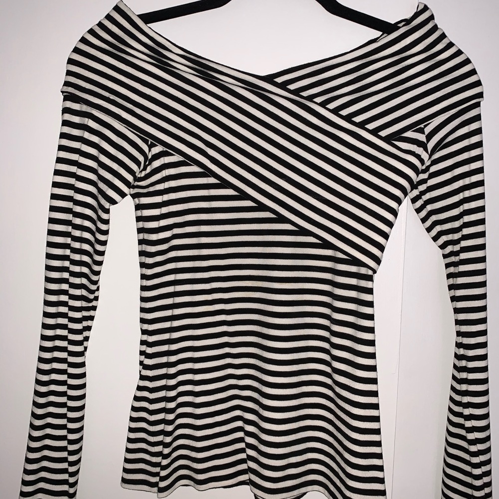 Open V neck flattering top